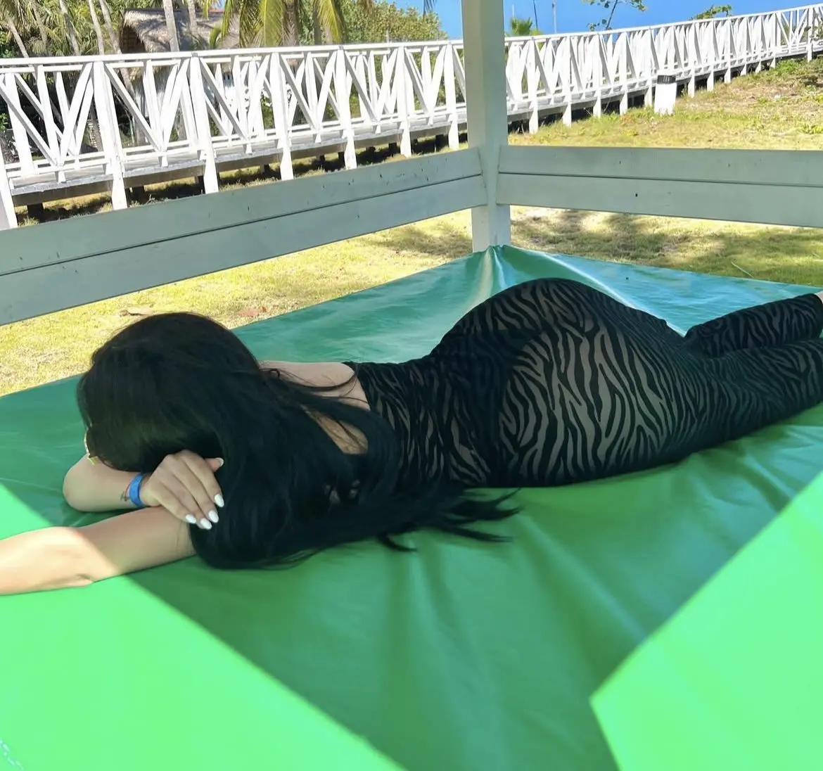 My motto is Life is short, so make the most of it, a positive thinker so I enjoy life as ☘️ can